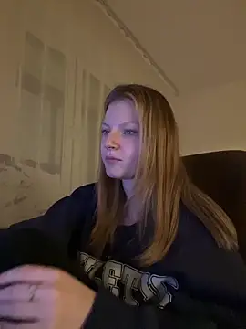 Webcam Model (MaryHiggins)  is live.Free join now!