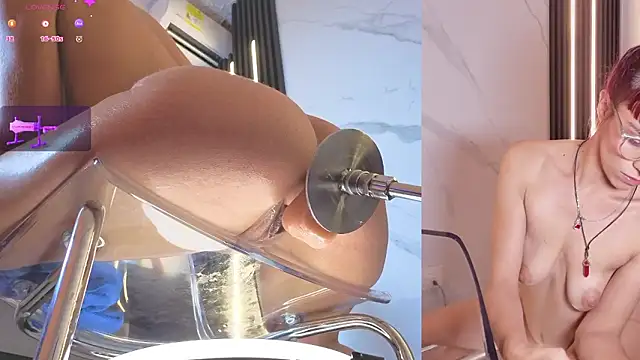 scarlet_red_ - Scarlet_Red_'s free webcam