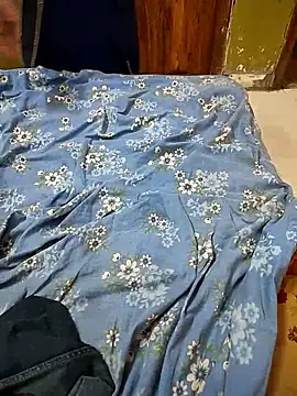 couplle_village - COUPLLE_VILLAGE's free webcam - UK Sex Cams