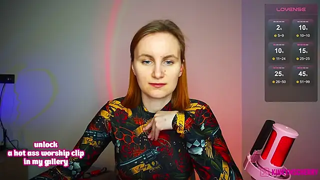 KinkyMissCherry webcam
