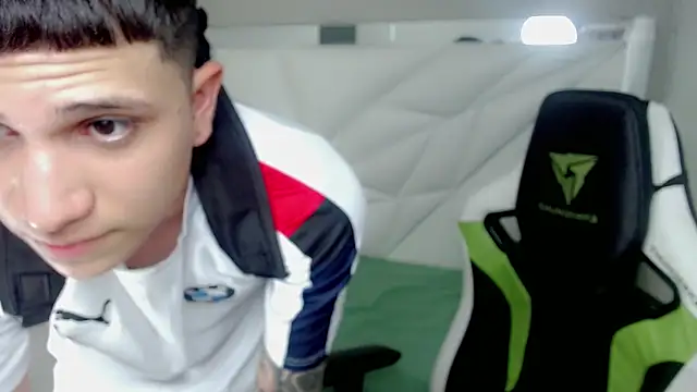 black_diamondd_ - Black_diamondd_'s free webcam - UK Sex Cams