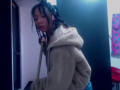 XxMavisSexyHotxX webcam