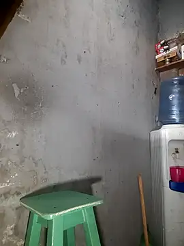 hecwil8 (Ask my age) - desnudo completo en el taller