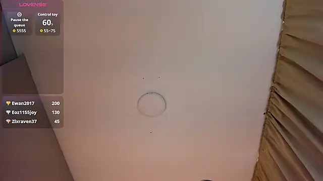 simone_sky Live Webcam on Stripchat