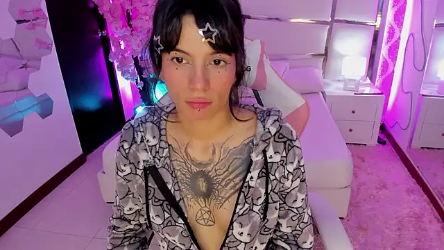 AikoHayashida webcam