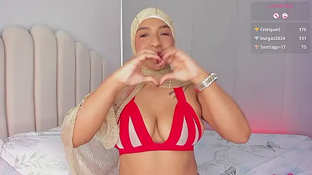 amira-zahra (F young) - SHOW MILK