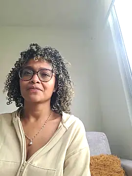 BiiancaEstradaa webcam