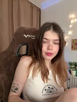 Webcam Model (_Amberlley)  is live.Free join now!