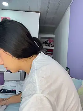 marianahb-e - Marianahb-e's free webcam - UK Sex Cams