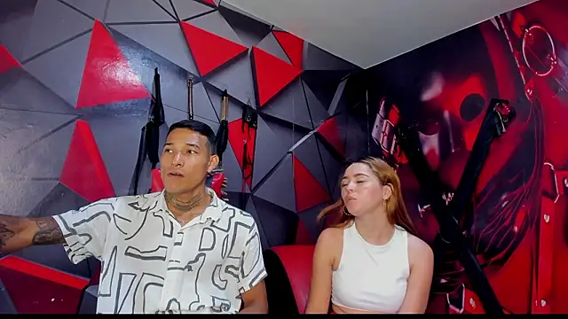 Hana_and_Zeta webcam