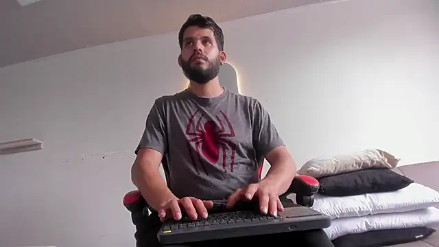 LucasBeaumont webcam