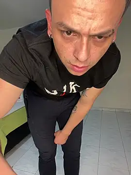 daniel_collins webcam