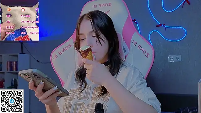 Sophie_SkyAngel webcam