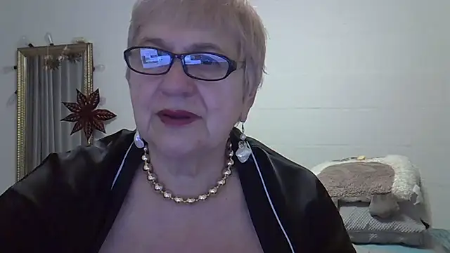 SweetCherry27 webcam