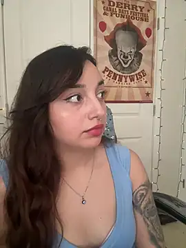 CharmingMaddie webcam