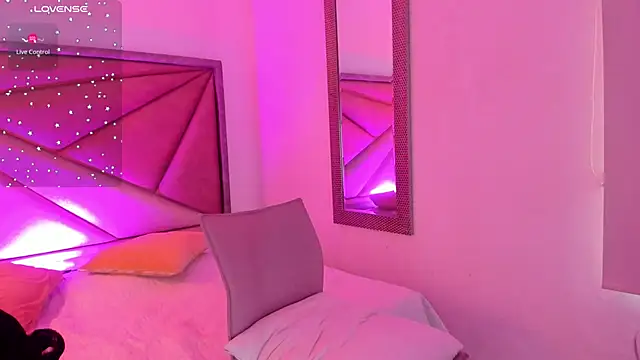 faloonroussel - FaloonRoussel's free webcam - UK Sex Cams