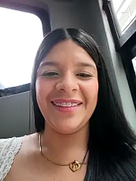 Webcam Model (Layla-daring) is live