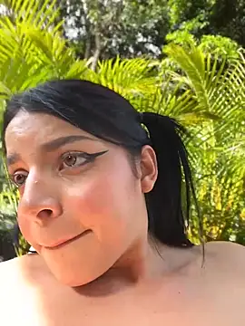 ArieliciousXXX webcam