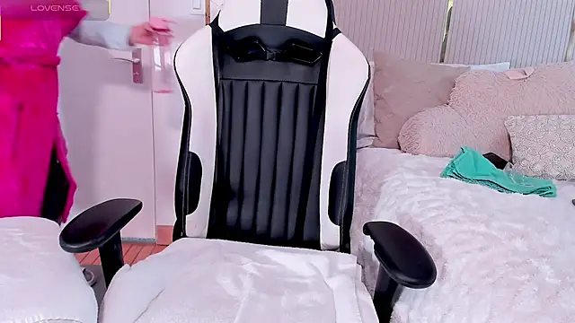 Jadeh_Williams02 webcam