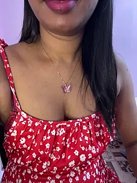 tamil_Aarathi webcam