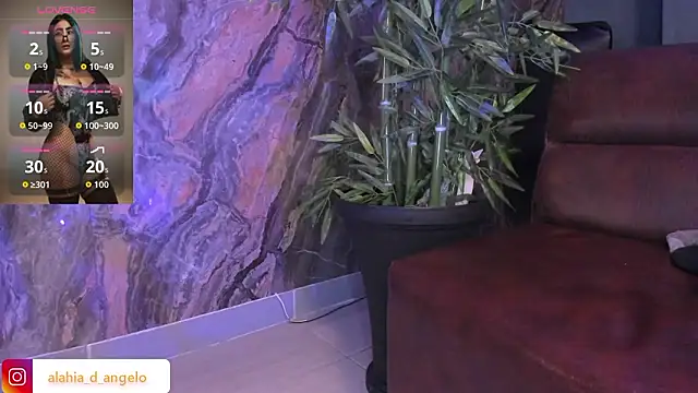 Alahia_Dangelo webcam