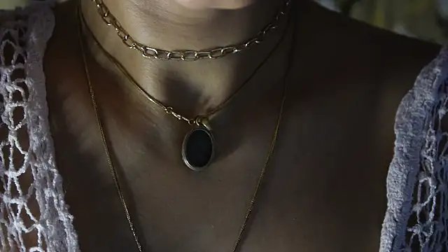 -AyeshaSinghania- webcam