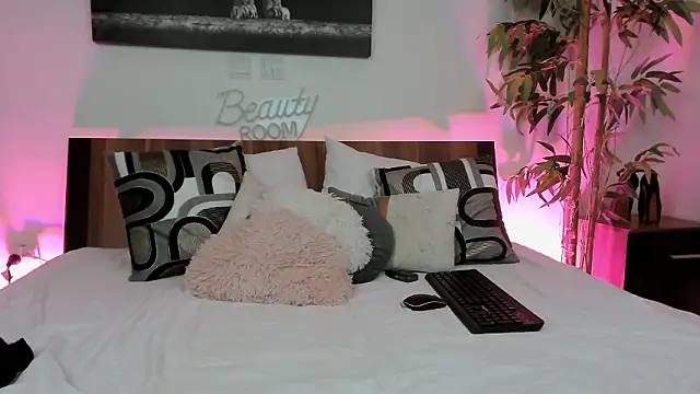 amara_seli - Amara_seli's free webcam