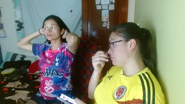 clayre_and_jill webcam