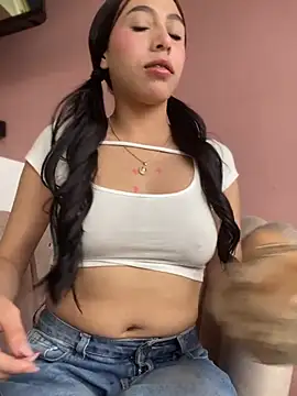 MiaScott_Pink webcam