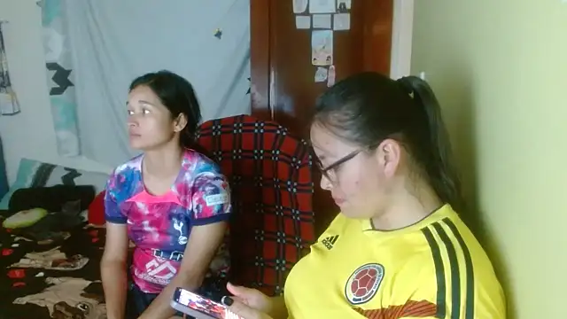 clayre_and_jill webcam