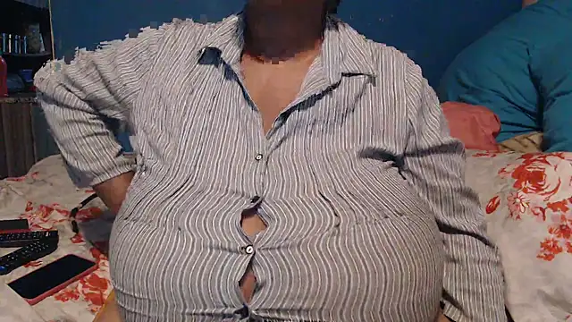 CUTEFIRMMELONSS webcam