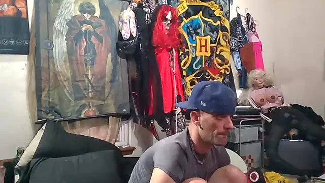 slinginbigd - SlinginbigD's free webcam - UK Sex Cams