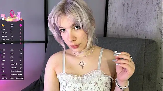 LolaDollyMur webcam