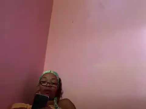 Ladyzee25 webcam