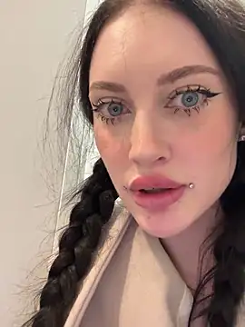 melissa_crazy (F young) - Massage asshole with finger🚕Uber