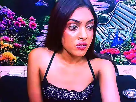 IndianPretty14u2Luv webcam