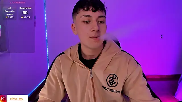 oliver_kyy webcam