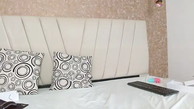 POCAHONTAS--- webcam