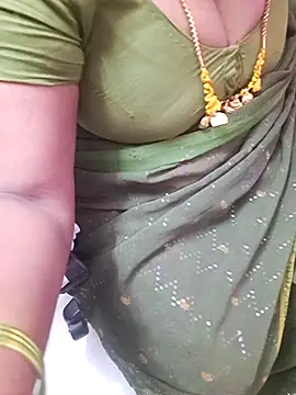 tamil_ammani (F milf) - Boobs show😜😜😝🥰🔥🔥🔥