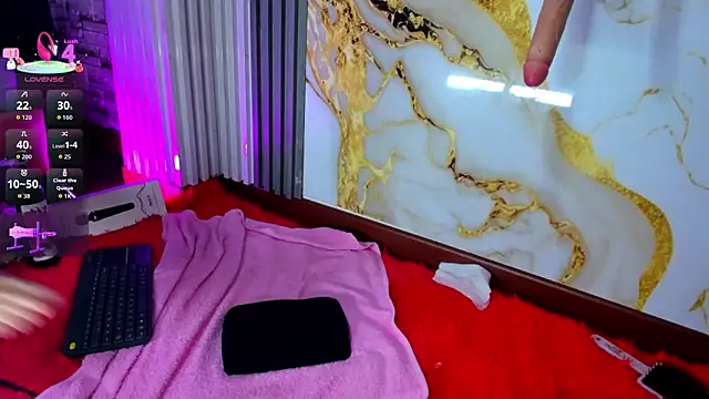 mlucreciasucker303av webcam