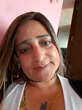 AlexadraJones3453 webcam