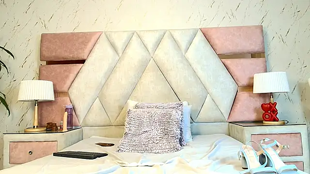 NatashaRoss_t webcam