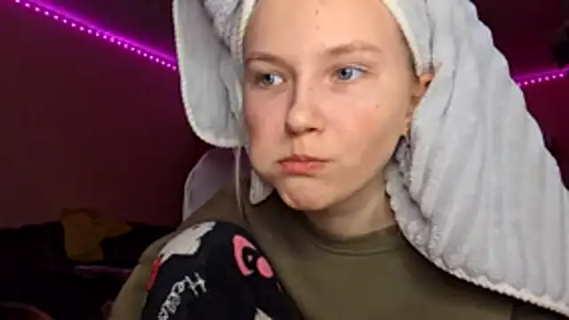 KarinRobertson webcam