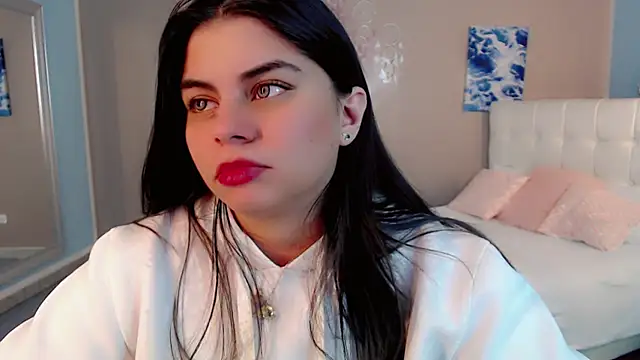 _Maddison_Ivanova_ webcam