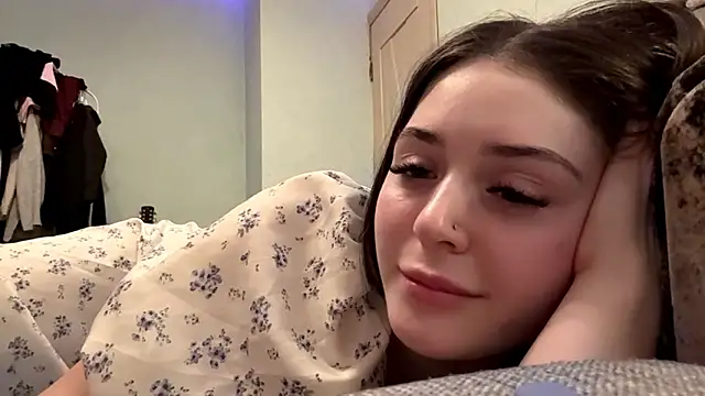 Adel_strongwoman webcam