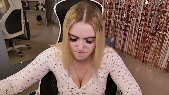 stef_nicks - Stef_Nicks's free webcam - UK Sex Cams