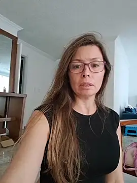 karina_warthon webcam