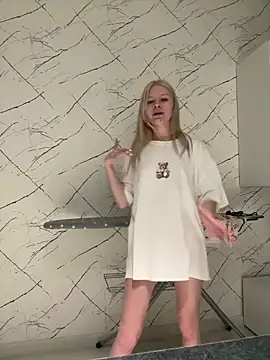 Barbie_Blondie webcam