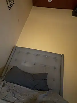 surprisecockmia webcam