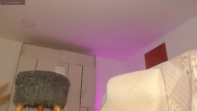 emily_bennett webcam